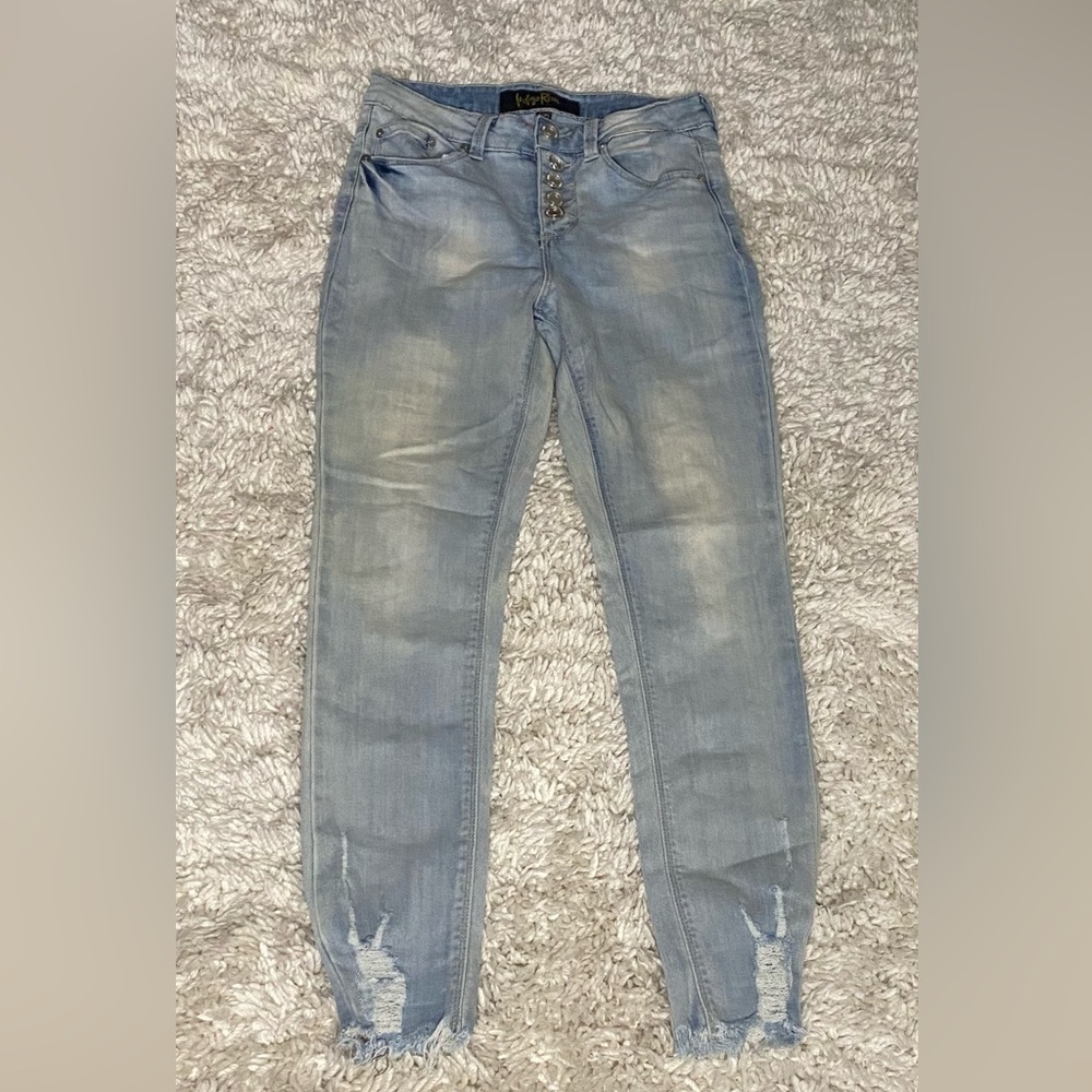 Distressed jeans - Picture 4 of 6
